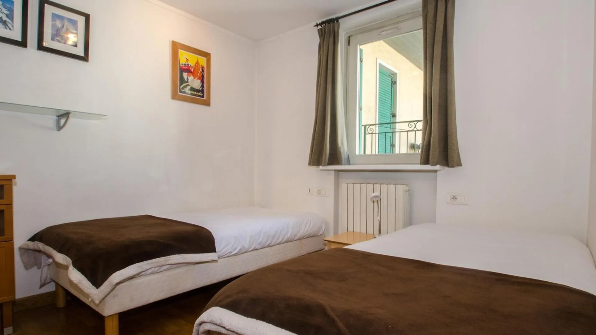 Appartement Calme Au Centre Avec Terrasse, Wifi, Parking - Fr-1-343-198 Chamonix Apartment